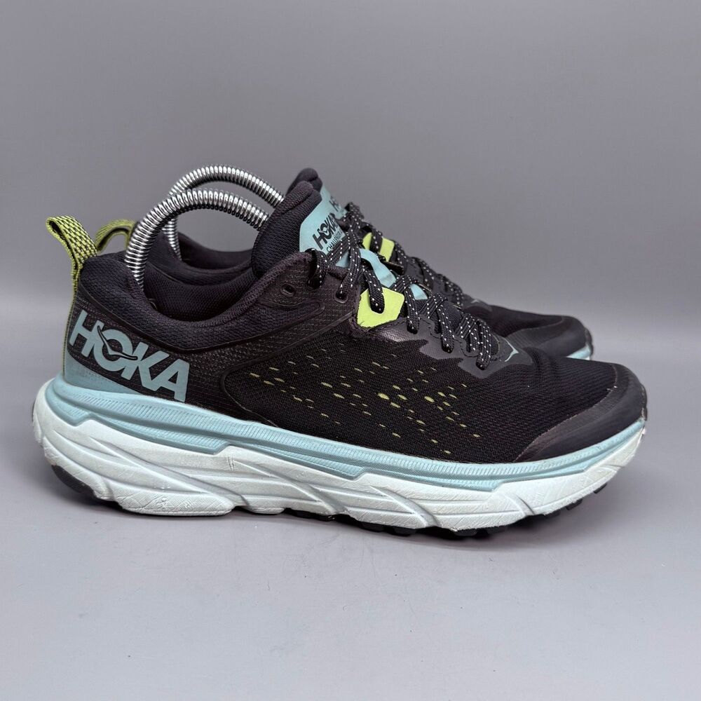 Hoka One One Challenger ATR 6 Womens 8 Black Blue Low Top Athletic Sneakers Shoe